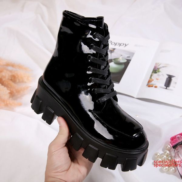 

autumn and winter thick-bottom martin boots female short tube leather sponge cake british wind short boots high increase high handsome boots, Black