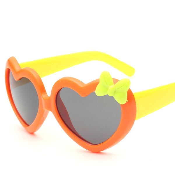 

autumn and winter 2019 new sunglasses children's goggles love butterfly sunglasses girls fashion, White;black
