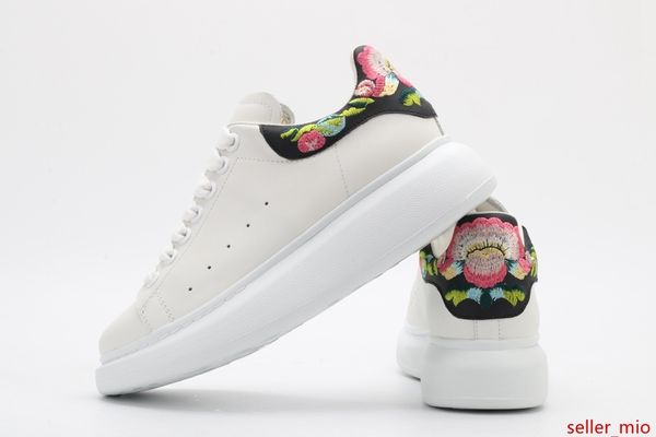 

2019 2020 trendy casual shoes paris men women fashion designer sneakers street footwear dress shoe tennis selling