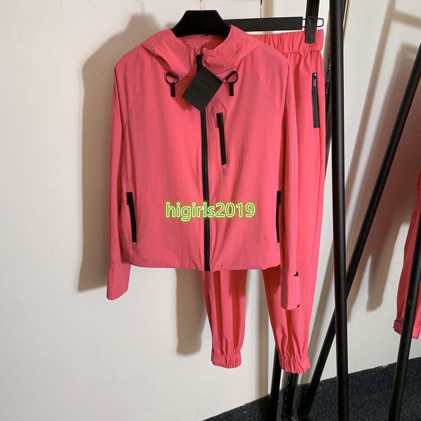 

высокого класса женщин девушки activewear набора капюшоном бомбардировщик куртки пэчворк застежка-молния полосатый длинный рукав верхней оде, White
