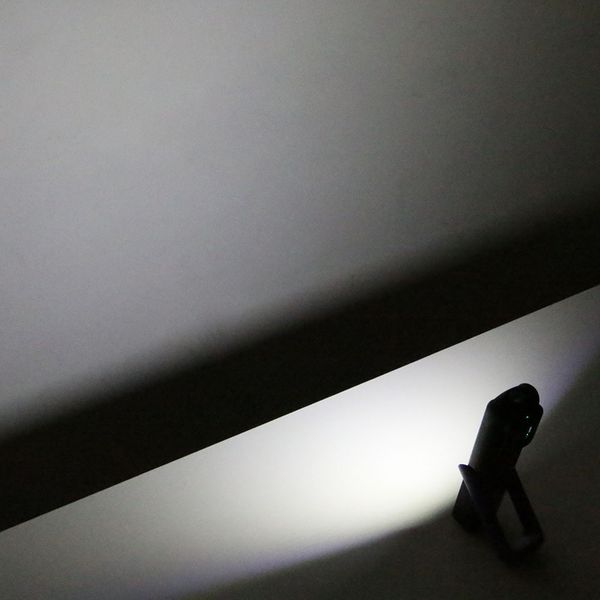 

usb аккумуляторная с магнитным кронштейном светодиодный фонарик наружного освещения