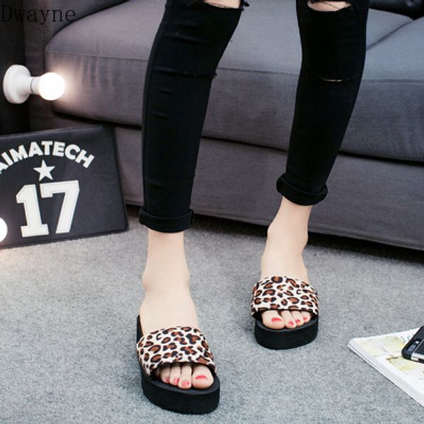 

2020 fashion korean summer new flip flops beach slippers sandals women's non-slip high-heeled platform women's sandals, Black