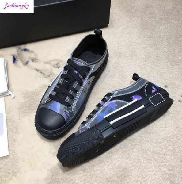 

classics b23 "single m classic as the main vision, in the way of large-area printing on the upper sweethearts shoes size 39with box, Black