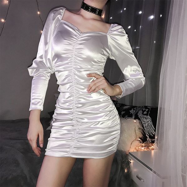 Novo design moda europeia feminina gola quadrada manga longa tecido de cetim cor branca brilhante vestido curto plissado S M L XL