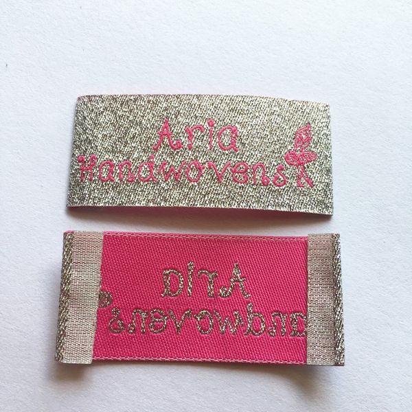 

woven label for garment 500pcs clothe label silver metal yarn and pink ultrasonic cut center fold custom label, Black