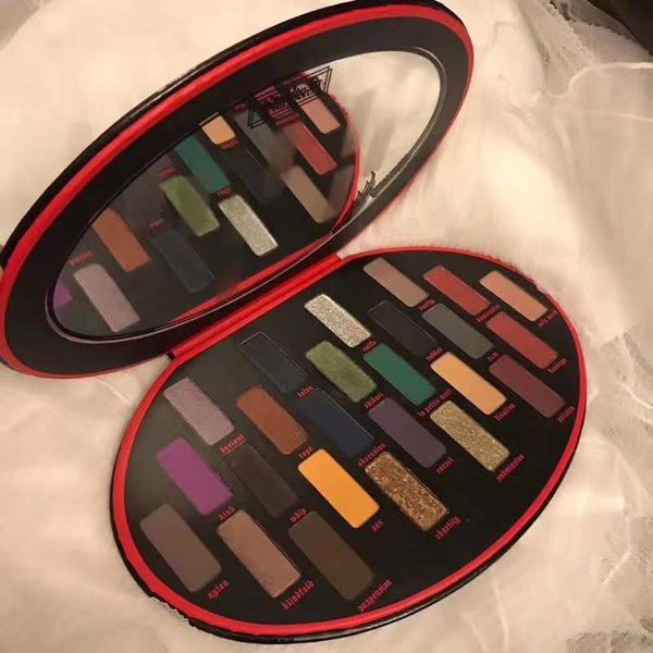 

Макияж глаз Kat Von D Фетиш 24colors Black Eyeshadow Palette Limited Edition Shimmer и матовая КВД Eye Shadow