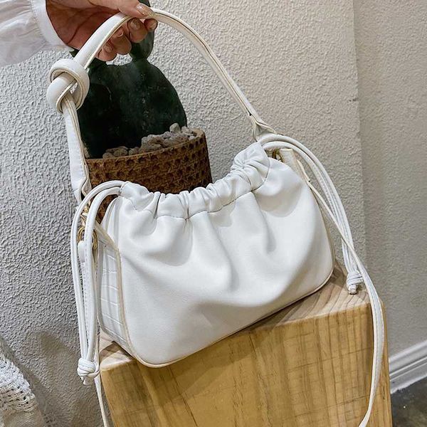 

summer fashion clouds package 2020 popular new tide fashion women's lapshoulder shoulder bag wild travel bag