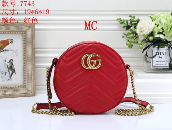 

luxurys classic love heart v wave pattern satchel chain bags key chain real leather designers crossbody shoulder bag purse messenger handbag, Black