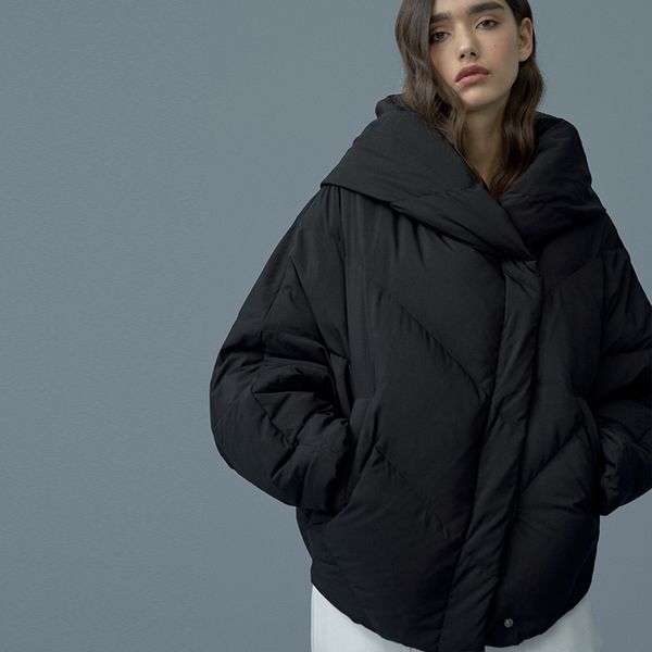 

2019 new arrival aporia.king short solid covered button bat sleeved thick full white duck down coat, Black
