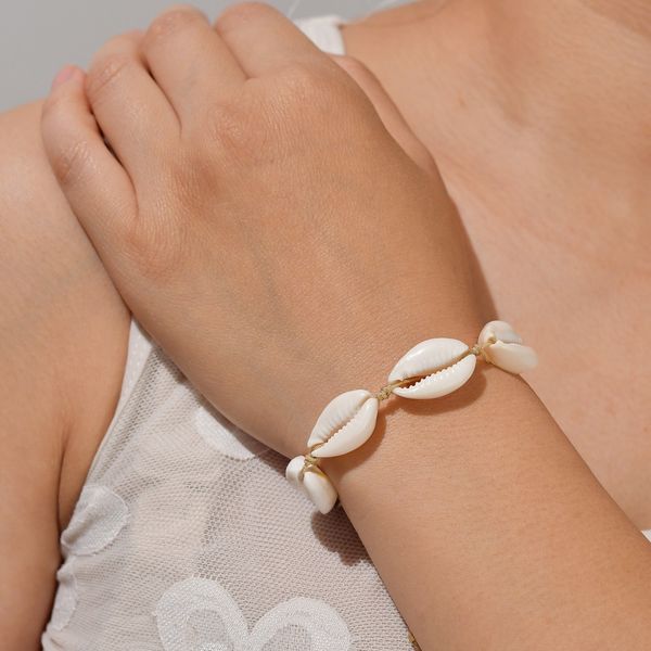 

the new style of bossinia fashion versatile natural shell hand-woven lady bracelet exquisite chinese knot shell bracelet, Black