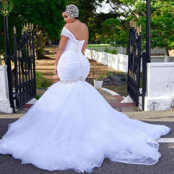 

african plus size wedding dresses with one shoulder beads mermaid wedding gowns robe de mariee beaded crystals trumpet bridal dress, White