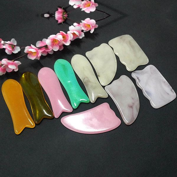 Resina naturale Guasha Gua Sha Board Schede raschianti per massaggio facciale Beauty Health Care Promuove la circolazione sanguigna a forma di pesce