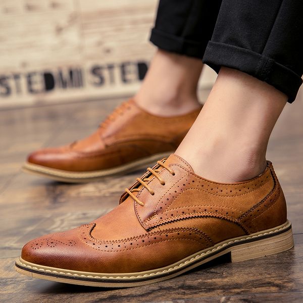 

2019 new brogue shoes men fashion leather shoes men dress british style brogue flats oxfords breathable business hv-032, Black