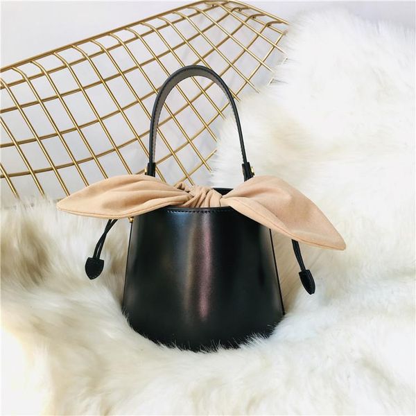 

elegant2019 bucket niche single shoulder span genuine leather woman package hand drawing leisure time portable small bag