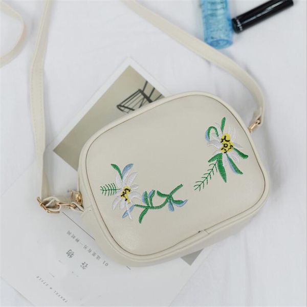 

european american fashion shoulder bag new flower embroidery diagonal small square bag