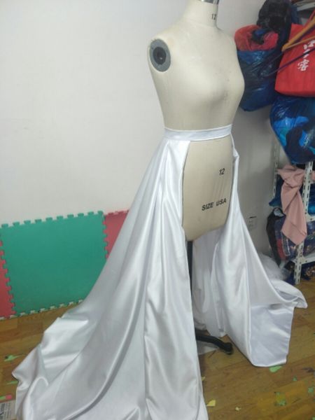 

elegant long white detachable train for matching prom evening gowns