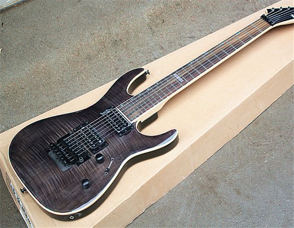 Una chitarra elettrica a doppio rock da 24 elementi con impiallacciatura in acero tigrato, corpo nero trasparente, pickup Floyd Rose e HH Open, può essere personalizzata