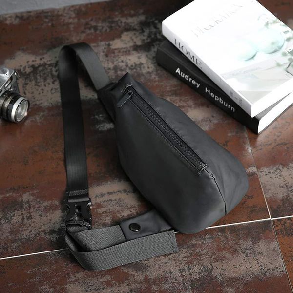 

q clearance special chest bag simple men's shoulder bag messenger