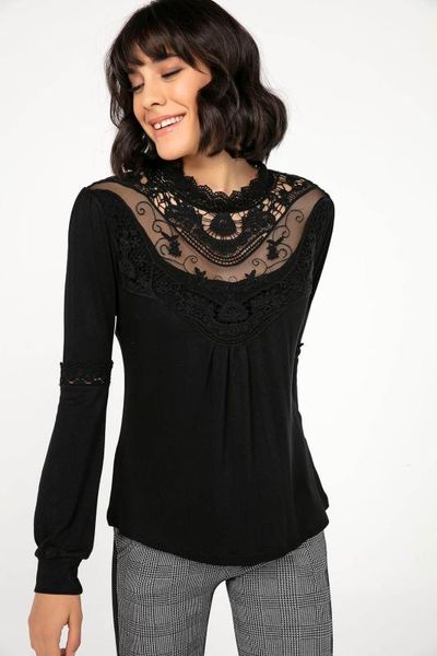 

tulle chest ornamented lycra blouse, White