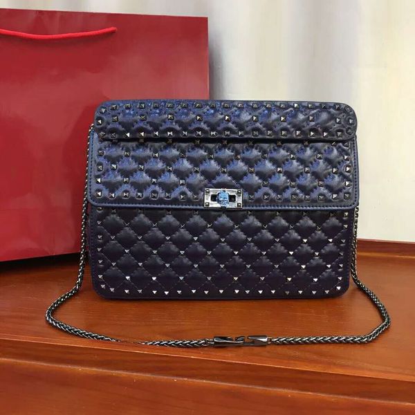 

2019 new leather oil wax leather handbag rivet bag chain bag mall fragrance rhombic lanting mall quare bag with detachable handle and