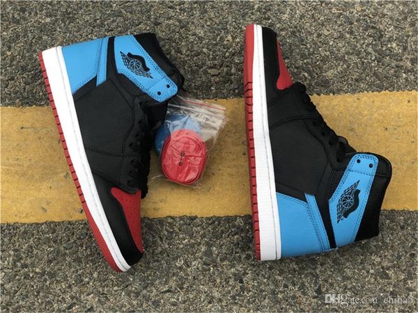 

2020 authentic air high 1 og retro wmns unc to chicago basketball shoes men women fearless black blue gym red cd0461-046 sneakers with box, White;red