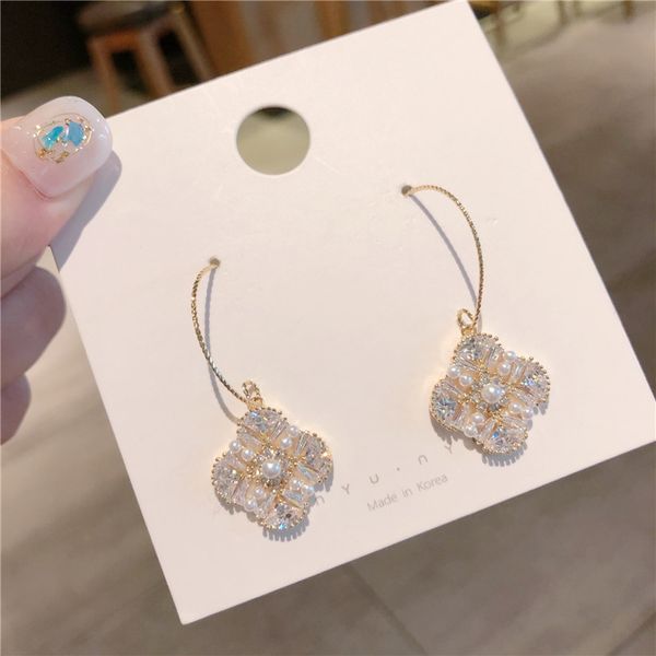 

шикарного высокого качество precious pearl серьги корейской версия кисточка чистого красный клевер циркон серьга, Silver