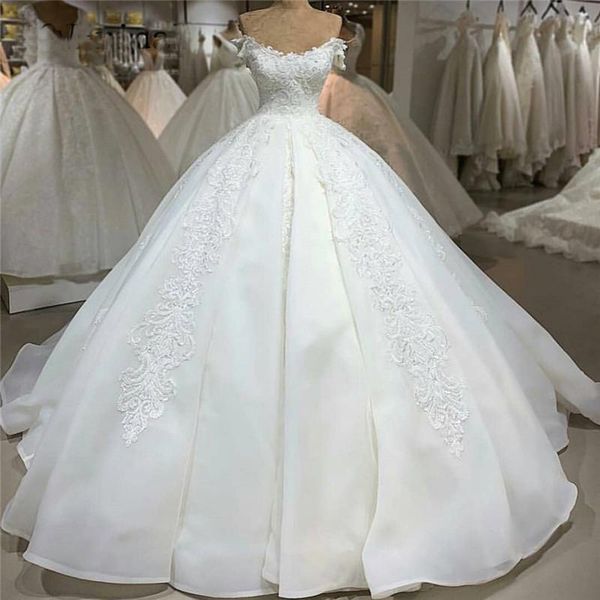 

luxury lace ball gown wedding dresses backless off the shoulder appliques sweep train ivory princess bridal dress voiles de mariage, White