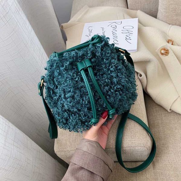 

2019 новая осень и зима моды малый мешок мода шерсть кулиской bucket bag женская посыльный
