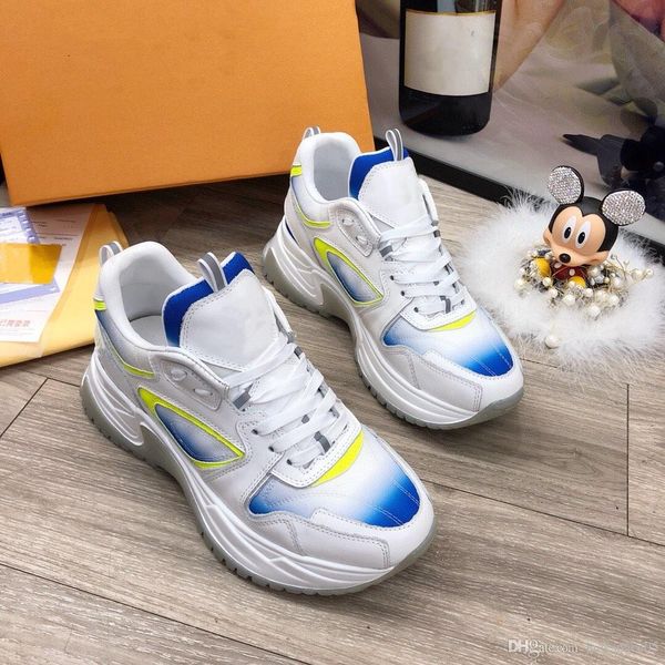 

l home 2020 spring and summer breathable trend running shoes, cowhide inside high shoes, lovers casual sports shoes, Black;white