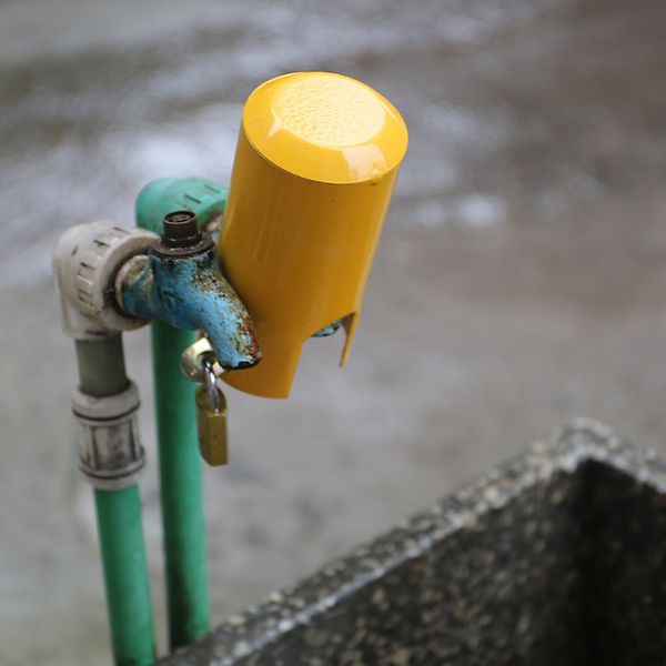 

water faucet child lock baby safety cover tap water saving lockable device home bathroom kitchen outdoor anti-theft accessories