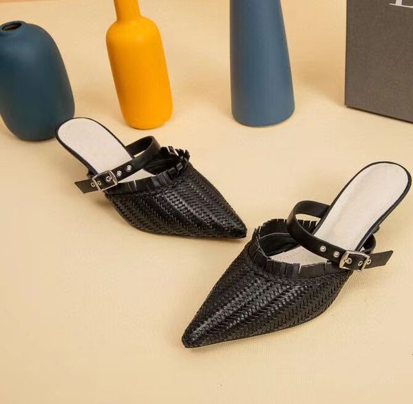 

slippers 2021 summer woven women slip on slides fashion pointed toe flat casual beach slide sandals, Black