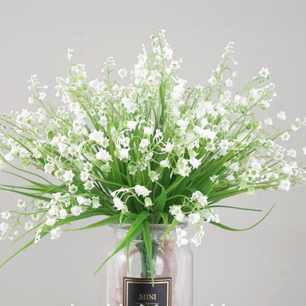 Acheter Artificiel Blanc Muguet Plante En Plastique En Forme De Cloche Plante De Fleur Blanche Verdure Pour Centres De Mariage Partie Floral De 222