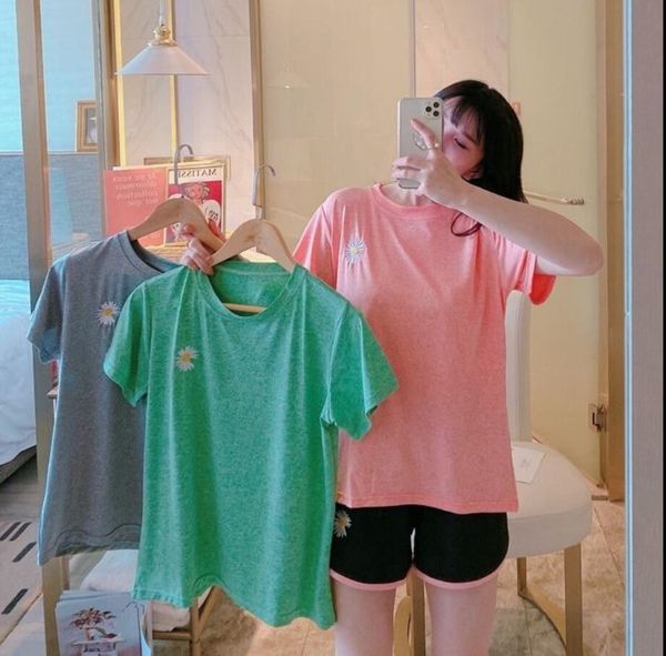 

single piece/ t-shirt daisy suit quick-drying clothes ins wind short-sleeved t-shirt shorts and shorts yoga two-piece suit, White