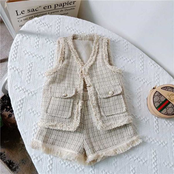 

2019 new autumn item girl fashion suit including vest+shorts 2pcs per set, White