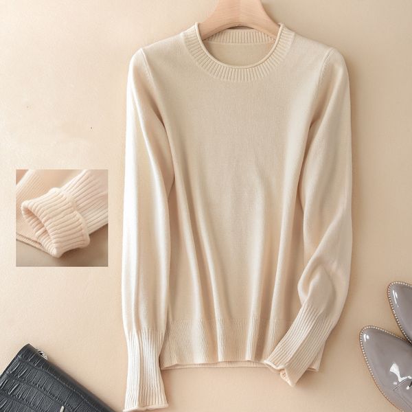 

autumn and winter round neck cashmere sweater female short pullover sweater loose curling wool, White;black