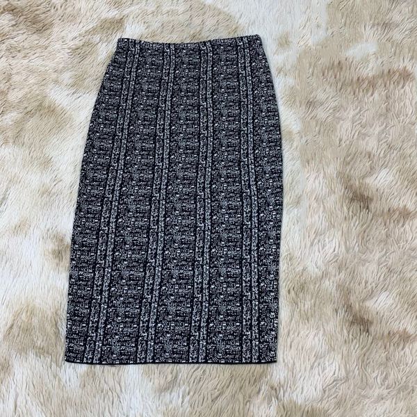 

2019 new ladies fashion contrast color wool skirt 1014, Black
