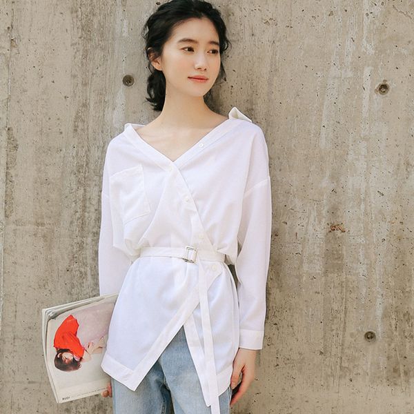 

ewq] 2020 spring new turn-down collar long sleeve elegant simple women shirt trend design irregular slant button v-neck blouse, White