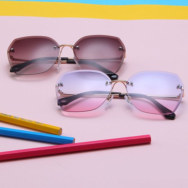 

2019 new fashion boys and girls sunglasses square style children's sunglasses brand design 100% uv-proof glasses oculos gafas, White;black