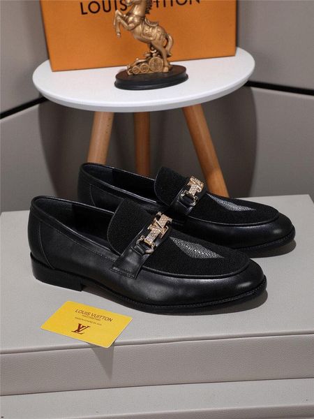 

19ss luxury brands patent leather men dress shoes classic business office oxford shoes for men breathable formal wedding footwear yecq1, Black