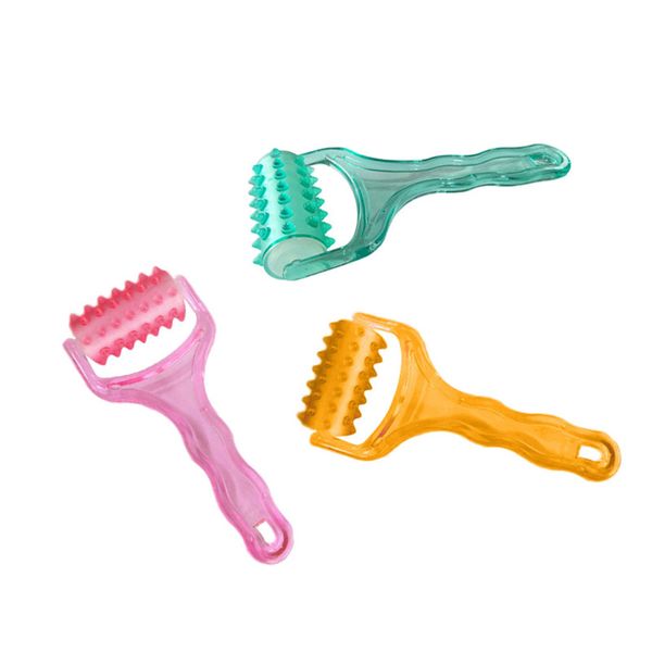 

19 x 9 x 3cm. Relaxation Plastic Manual Round Handle Massager Comfortable Roller Massage Hand Shoulder Muscle Leg