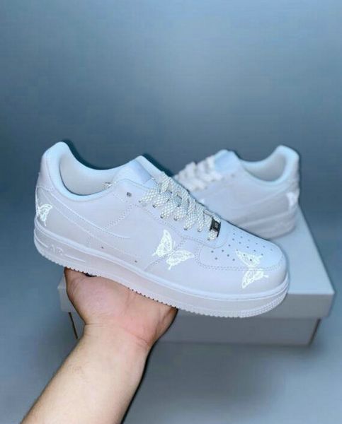 

2020 new white butterfly 1s reflective classic girls women mens running shoes skate low cut trainers skateboard sneakers 36-45, Black