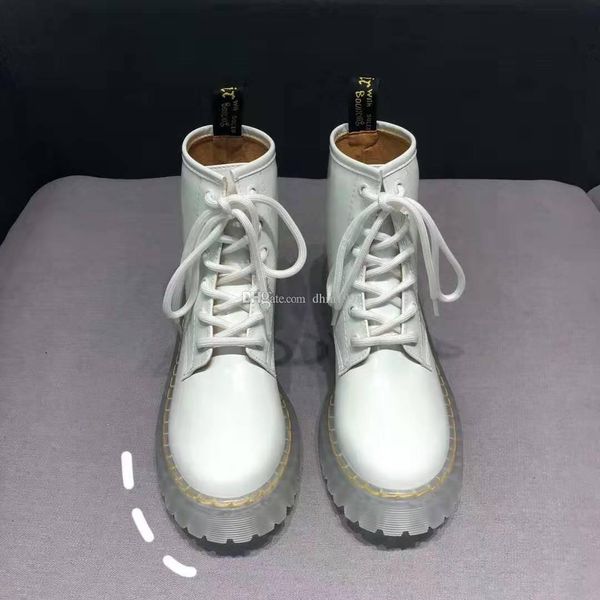

2020 fashion design autumn and winter fashion retro ladies boots handmade leather martin boots snow boots plus velvet 35-39, Black