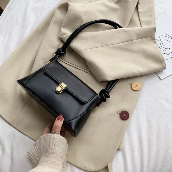 

french texture diagonal bag female 2020 new fashion retro net red french stick bag shoulder advanced sense underarm