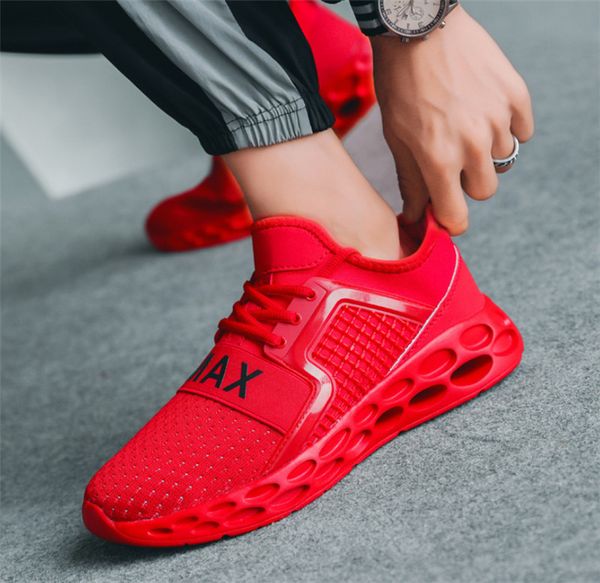 

2019 wild breathable fashion designer shoes sneakers black red blue sneakers mens lightweight running s-shoes