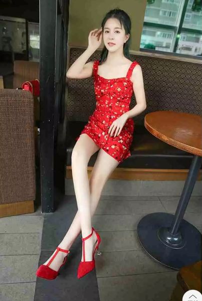 

2019 summer new french high-heeled bag head thin follow shallow cauldron hollow women's shoes single-breasted sandals women, Black