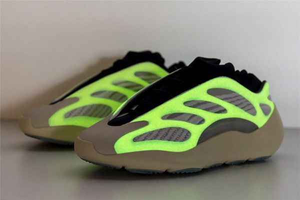 

2020 new released originals 700 v3 azael kanye west glow in the dark fw4980 white running shoes man woman authentic sports sneakers with box, Black