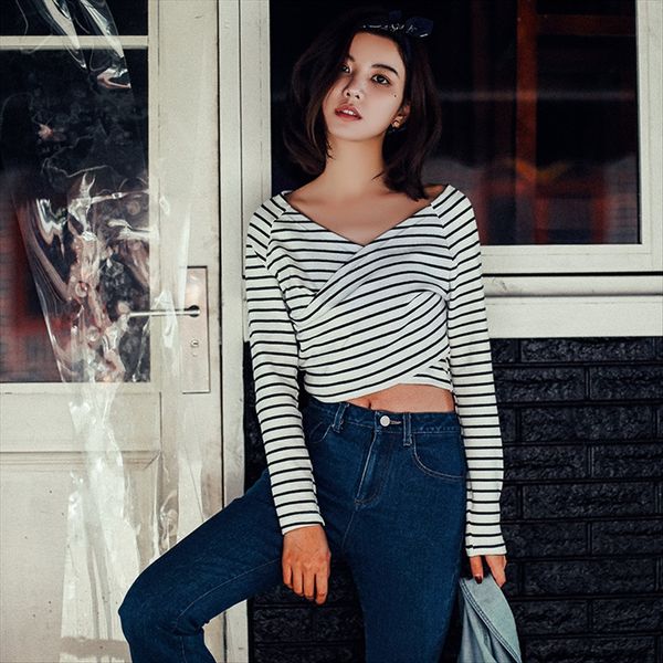 

нет возврат никаких изменений водолазки супер короткий тонкой универсальный свитер свитер полосатого v-образный вырез с длинными рукавами фу, White