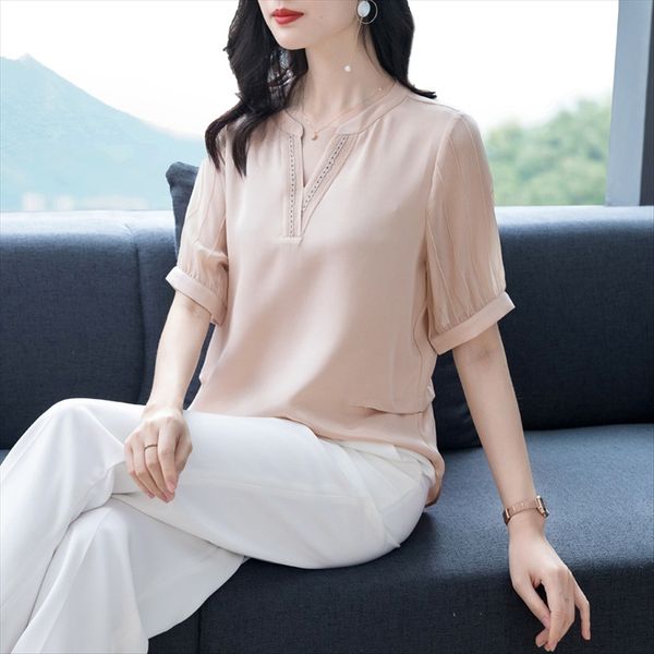 

duan xiu satin 2020 mulberry satin silk v-neck t-shirt loose silk t-shirt female, White