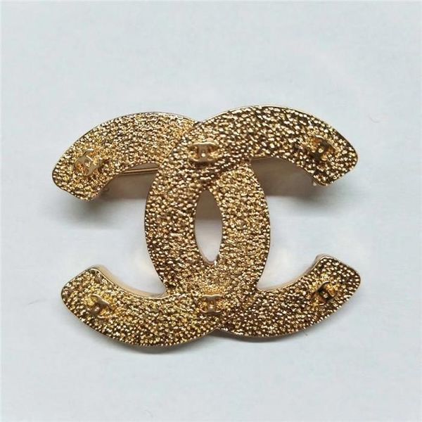 

wholesale classic style lady gold sliver brooch fashion pin for party fashion lapel pin men jewelry fashion men mental pin brooch, Gray