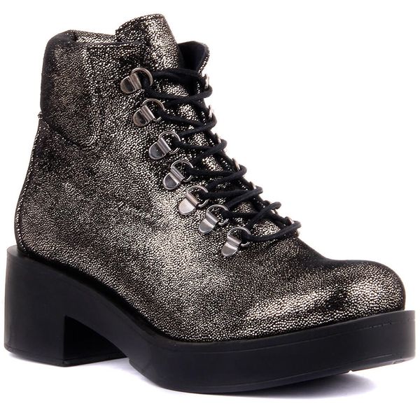 

moxee-silver color women 's boots, Black